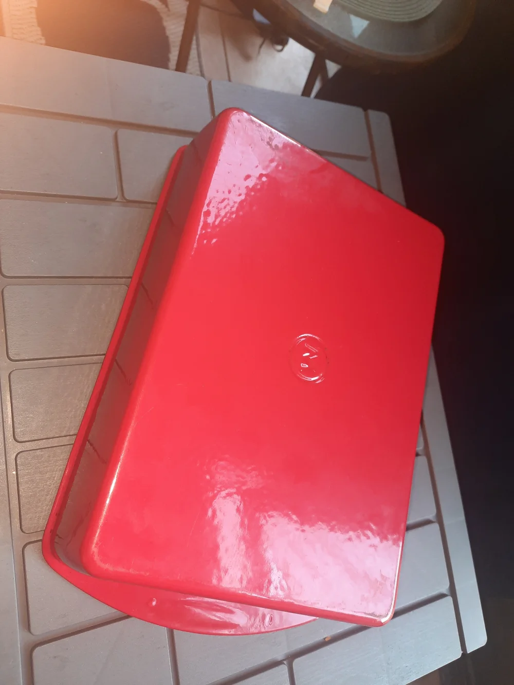N/A glossy red